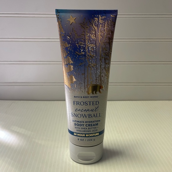 Bath & Body Works Frosted Coconut Snowball 🥥 - Body Cream - Picture 3 of 9